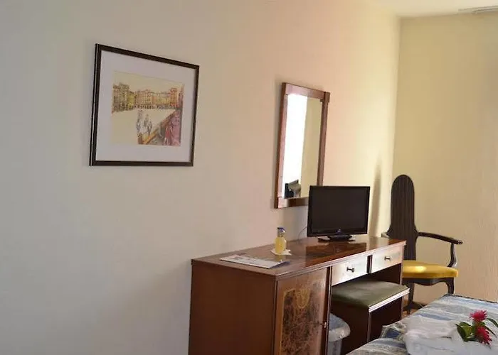 Duerming De 2* Sarria